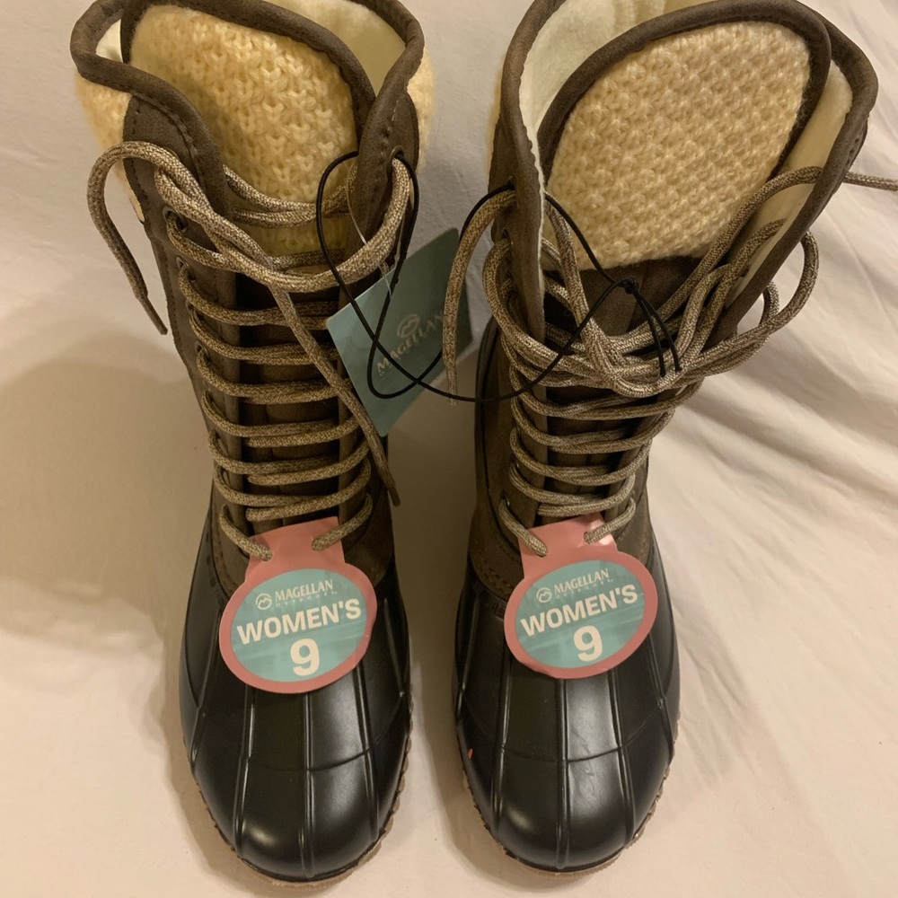 Women’s Magellan boots NWT size 9